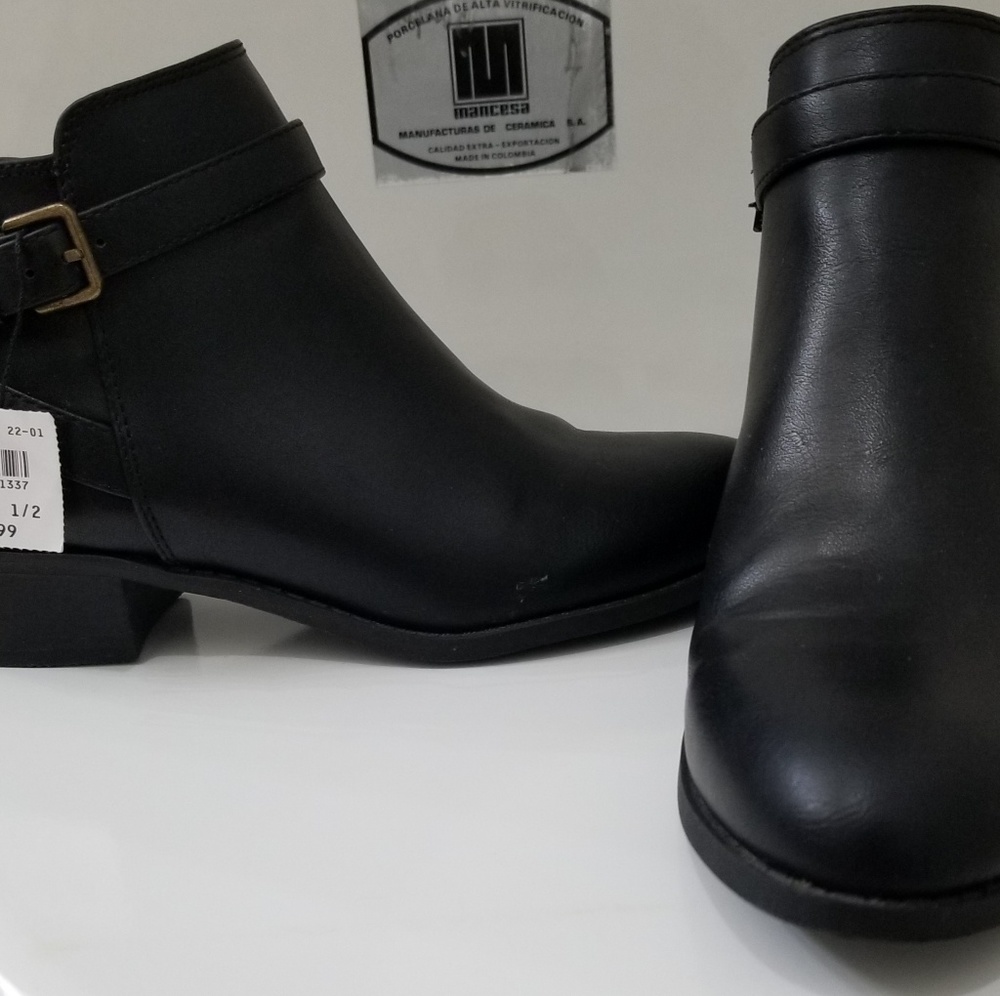 American Eagle Boots 6.5